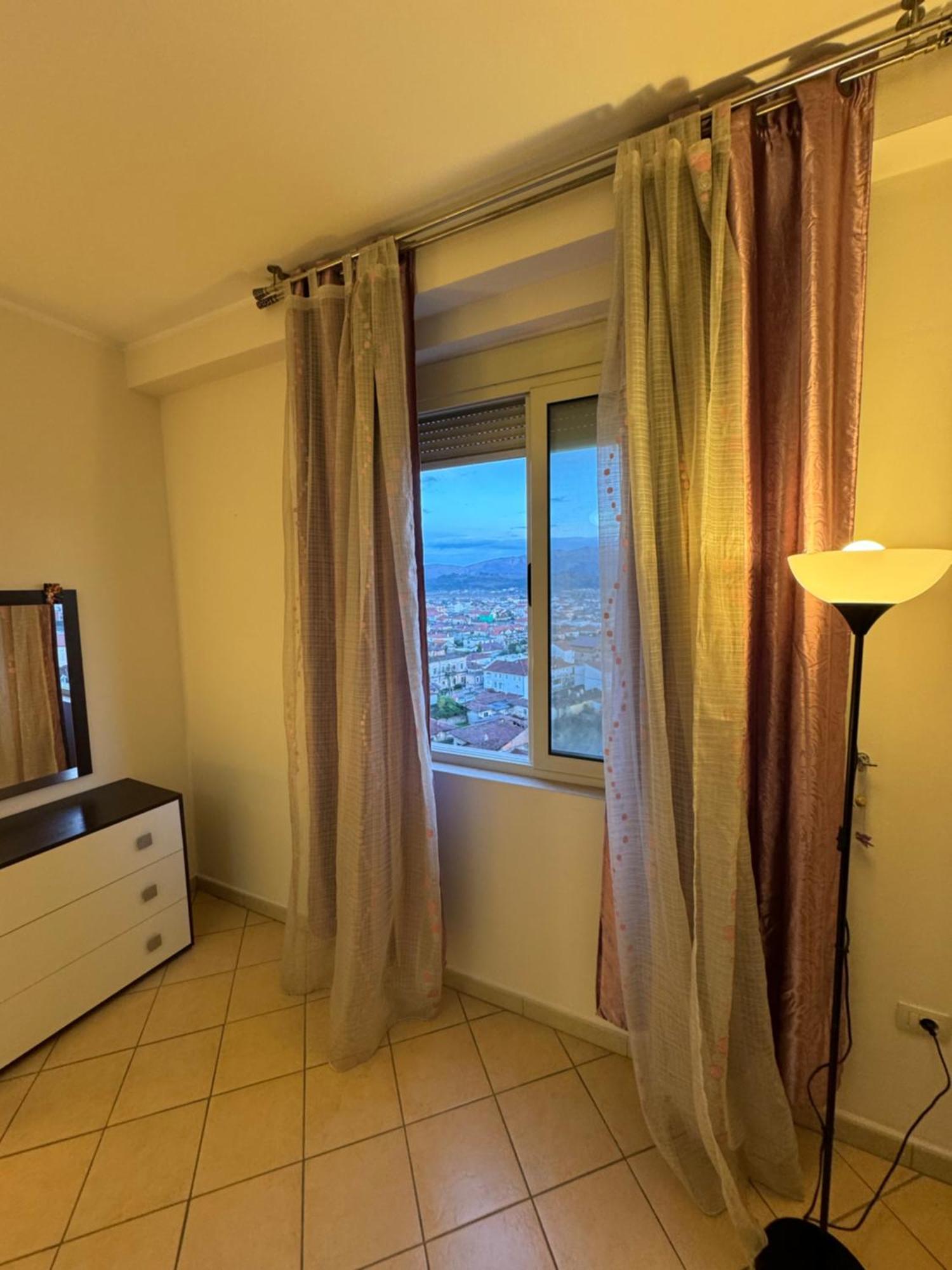 3 Bedrooms Apartment Shkoder Exterior photo