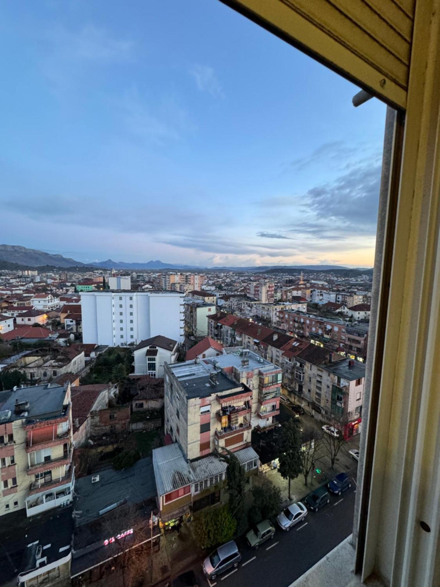 3 Bedrooms Apartment Shkoder Exterior photo